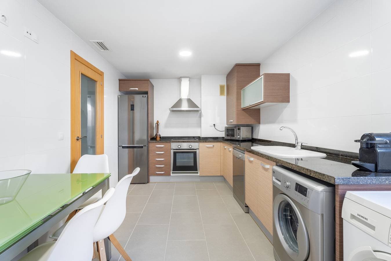 Foto 9 von 32: Ferienwohnung 'Llanera de Ranes' mit Balkon und Klimaanlage