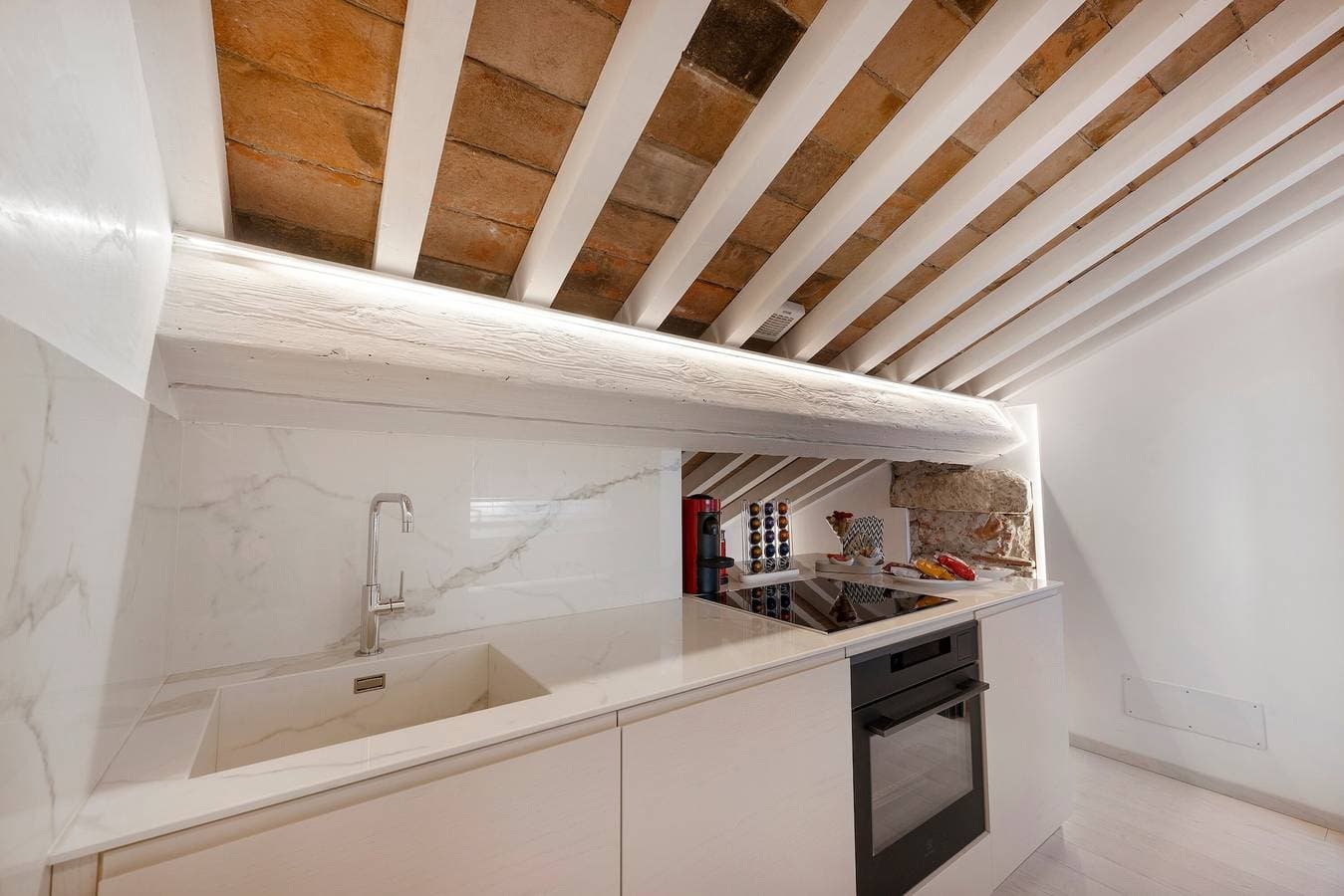 Foto 13 von 20: Ferienwohnung 'Luxury Rooftop Verona' mit Wi-Fi und Klimaanlage