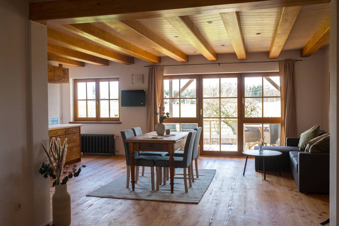 Foto 4 von 11: Holz und Naturhof Geng Wohnung Esche