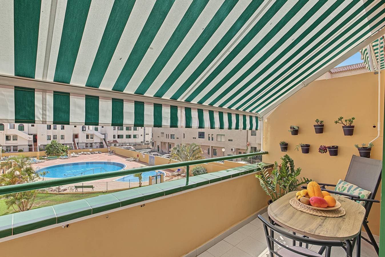Foto 2 von 25: Ferienwohnung 'Casa Cactus Tenerife' mit Pool, Teideblick und Klimaanlage
