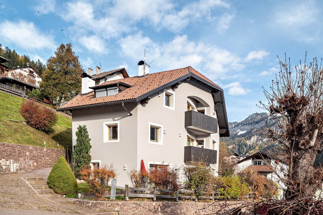 Foto 2 von 30: Ferienwohnung "Saslonch" bei Seiser Alm mit Bergblick, WLAN, Terrasse & Garten