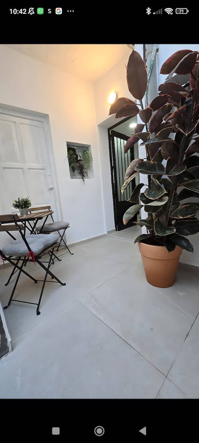 Foto 9 von 11: Studio mit gemeinschaftlicher Terrasse und Klimaanlage