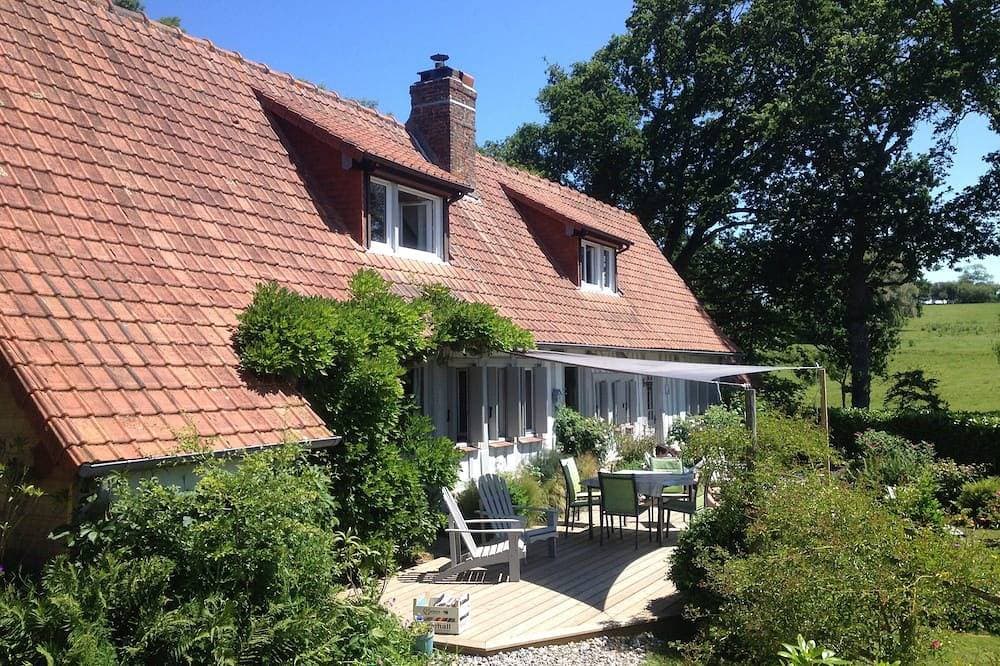 Authentischen normannischen Fachwerkhaus mit Parkanlage in der Nähe von Wald und Meer 1