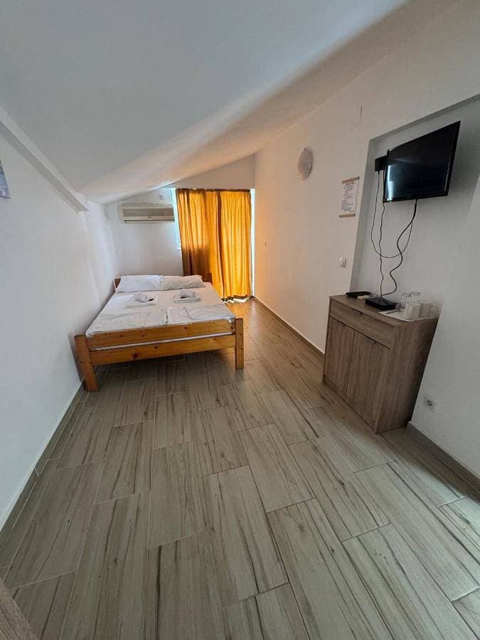 Foto 3 von 14: Triple Room with Terrace
