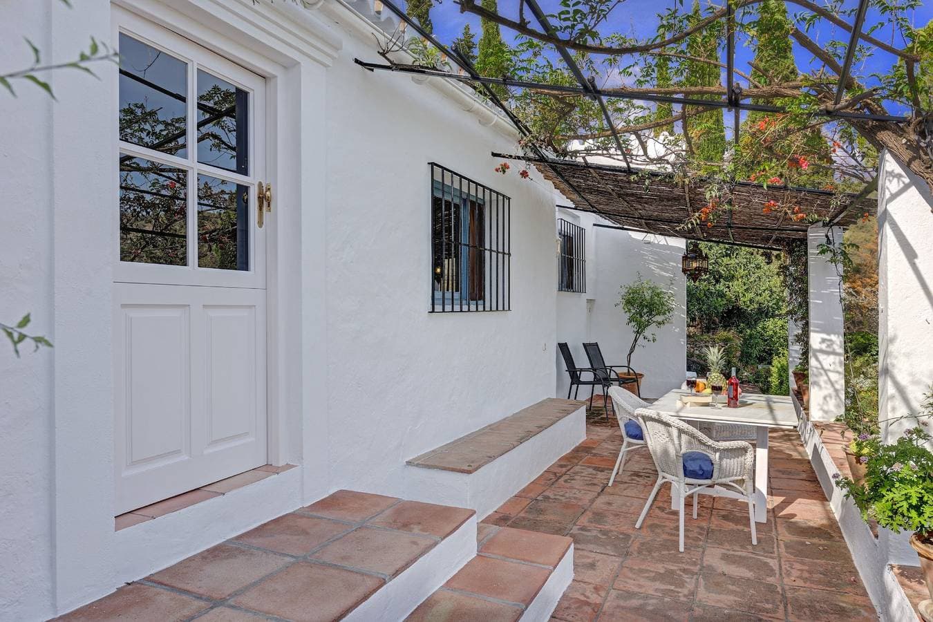 Foto 4 von 15: Villa Orchard: Charming Private Pool, Views, 2adlt