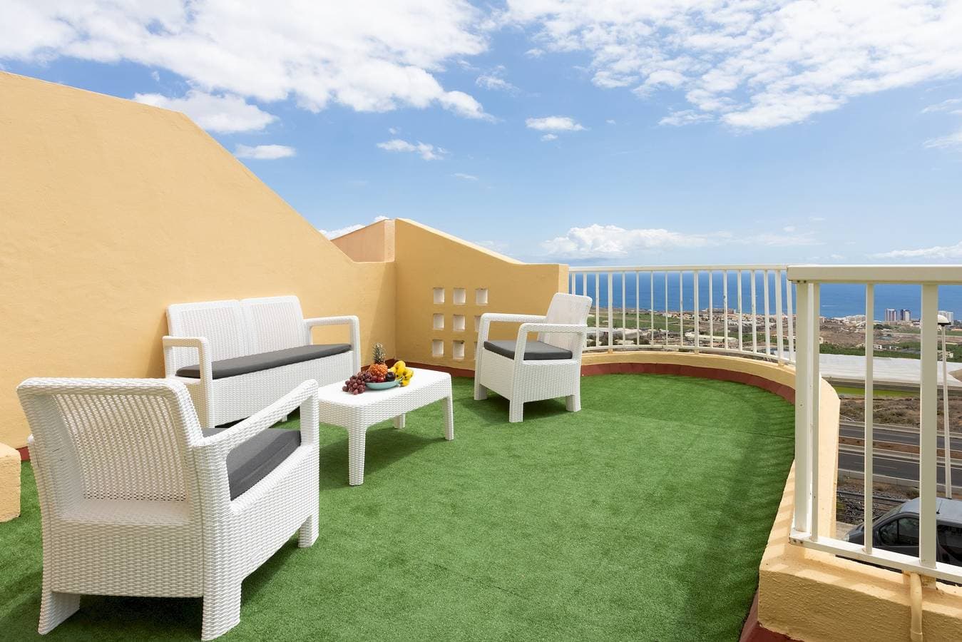 Foto 4 von 56: Ferienwohnung für 8 Personen mit Terrasse
