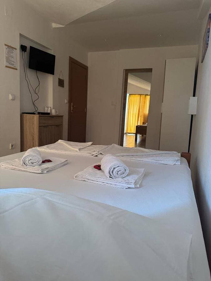Foto 4 von 14: Triple Room with Terrace