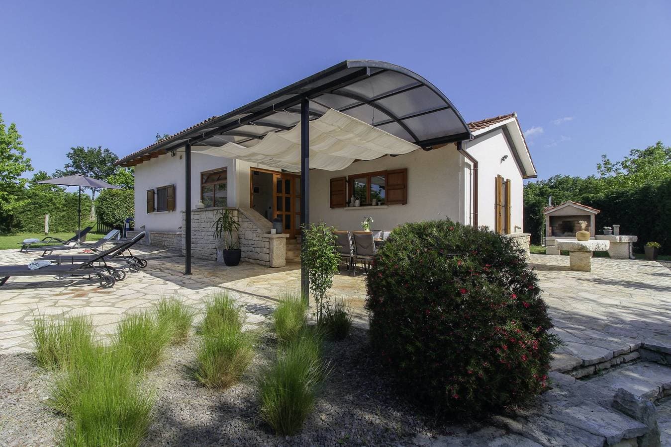 Foto 7 von 24: Ferienhaus Bella Collina * ruhige Lage, 2000 m2 Garten, privater Pool