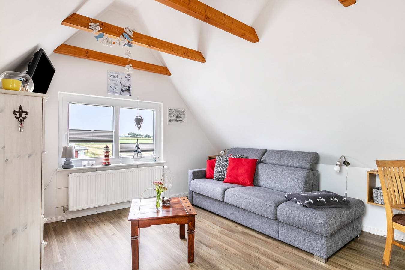 Foto 2 von 31: Ferienwohnung 'Huus Achtern Diek - 5' mit Privatterrasse und Wi-Fi