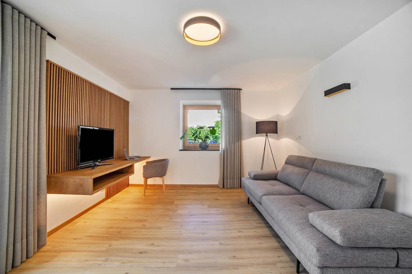 Foto 8 von 27: Ferienwohnung Berta – neu, komfortabel, mit Gartenterrasse & Bergblick