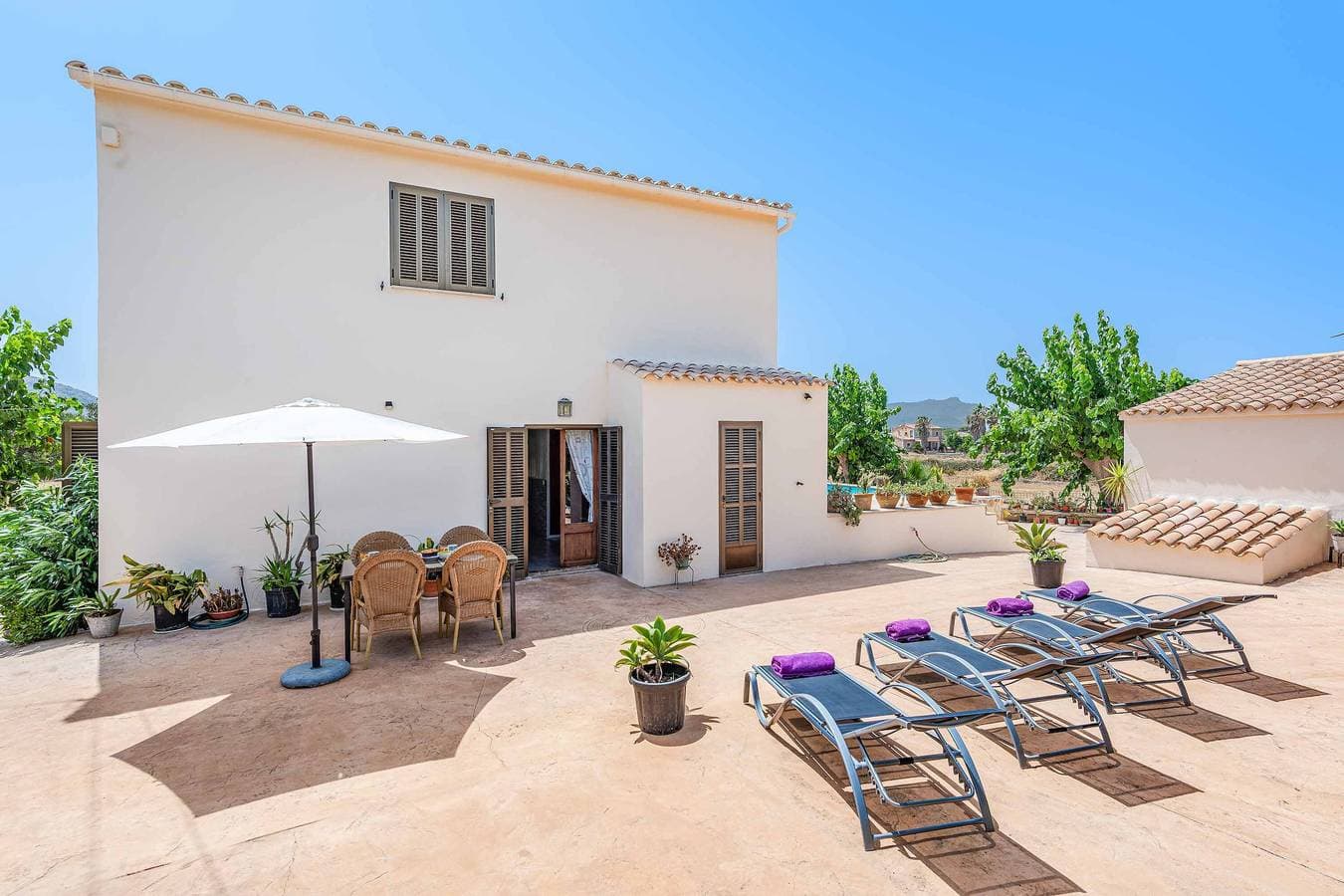 Foto 11 von 23: Villa für 4 Personen mit Balkon