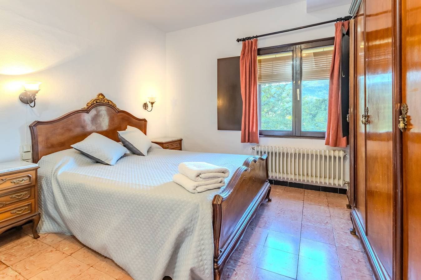 Foto 12 von 33: Landhaus 'Can Guidic' mit Bergblick, privatem Pool und WLAN