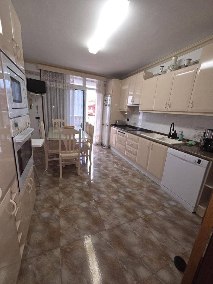 Foto 8 von 19: Three-Bedroom House
