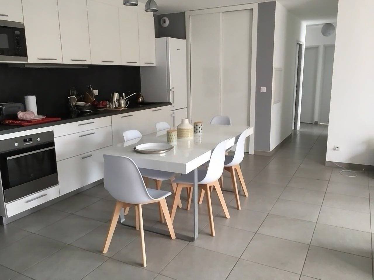 Foto 3 von 17: Ferienwohnung für 6 Personen mit Terrasse