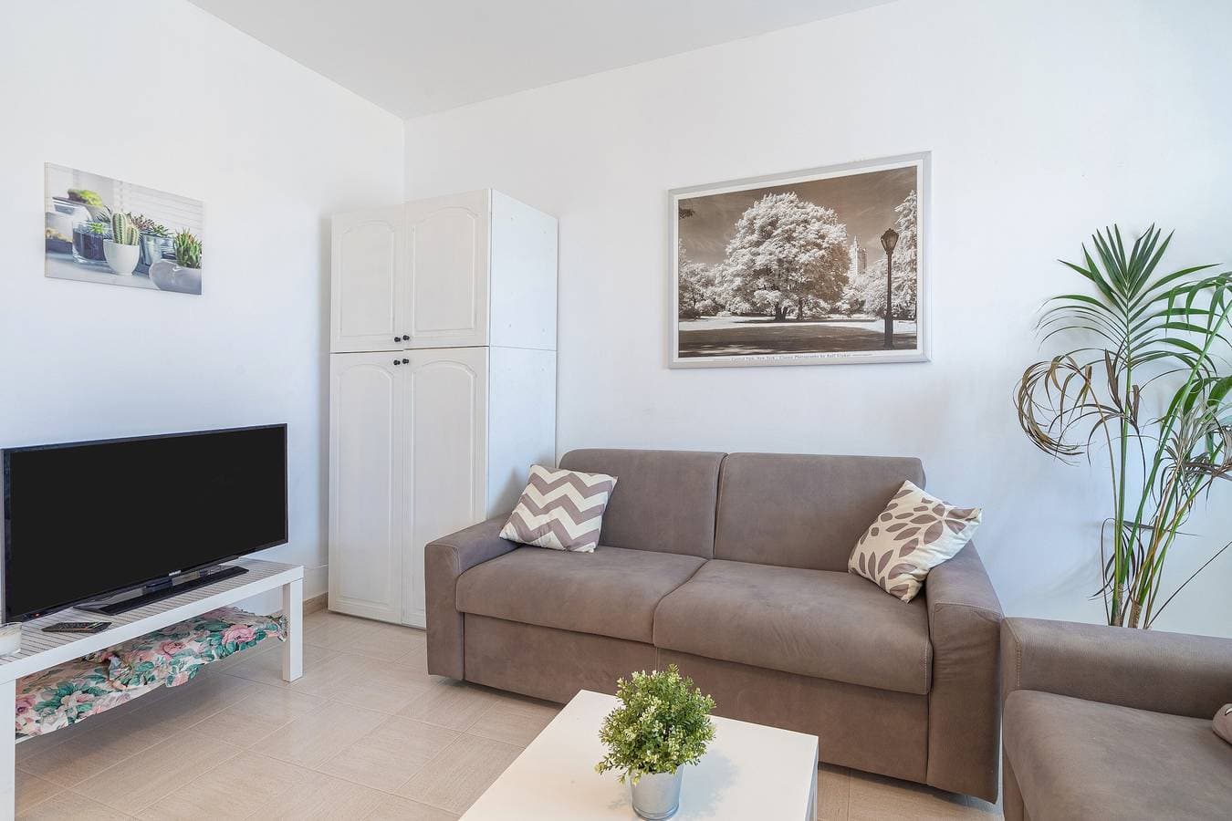 Foto 5 von 38: Ferienhaus „Villa Clara“ mit Meerblick, überdachter Terrasse und Garten