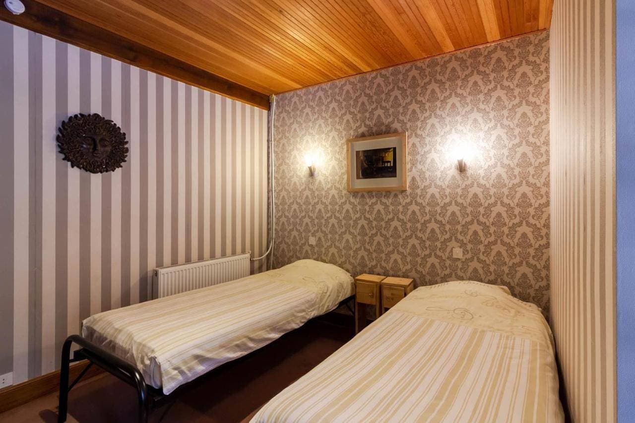 Foto 10 von 11: Twin Room