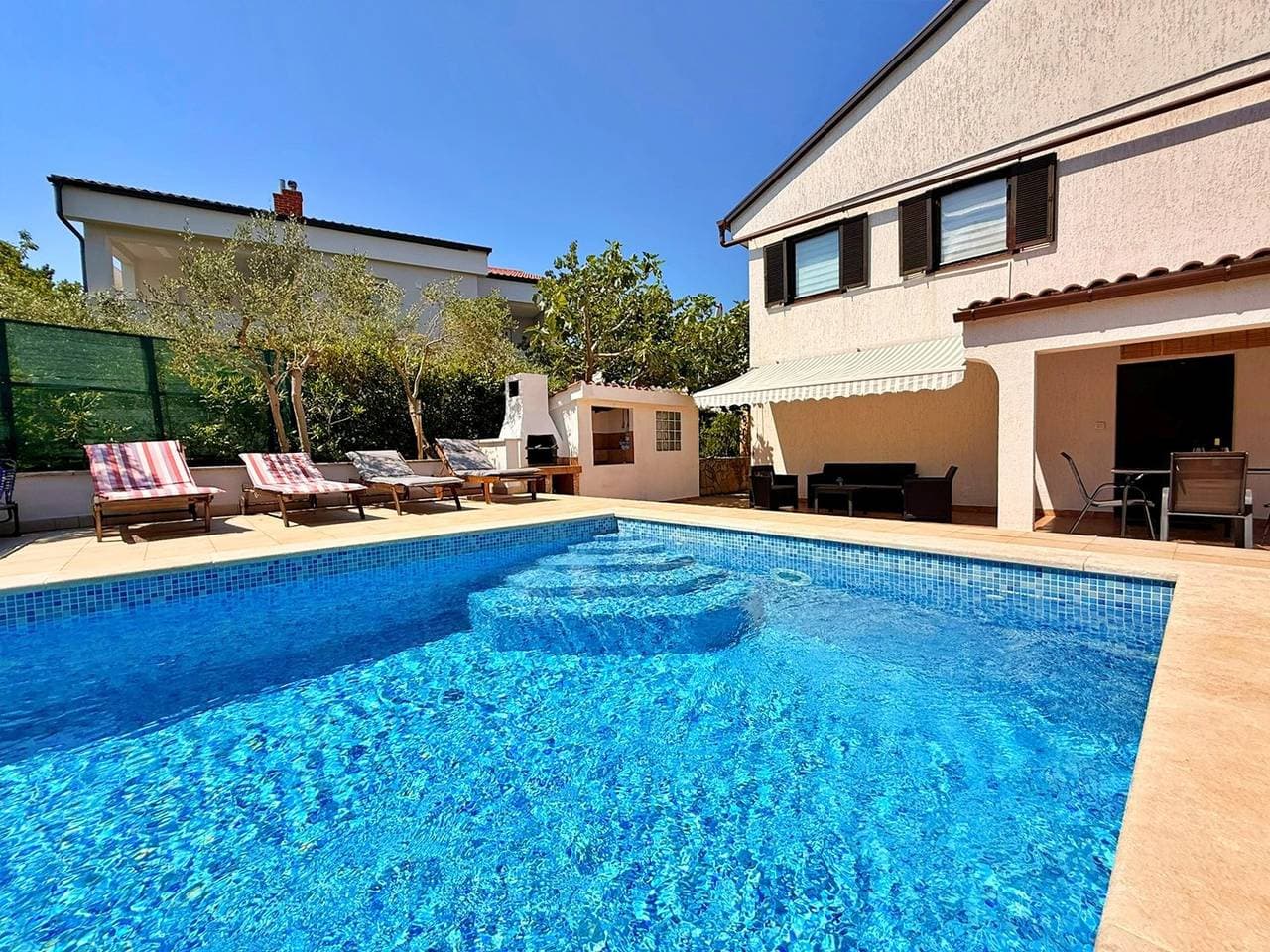 Apartment Zeljko - mit Pool, 200 m vom Meer, ein Schlafzimmer, überdachte Terrasse, privater Parkpla... 1