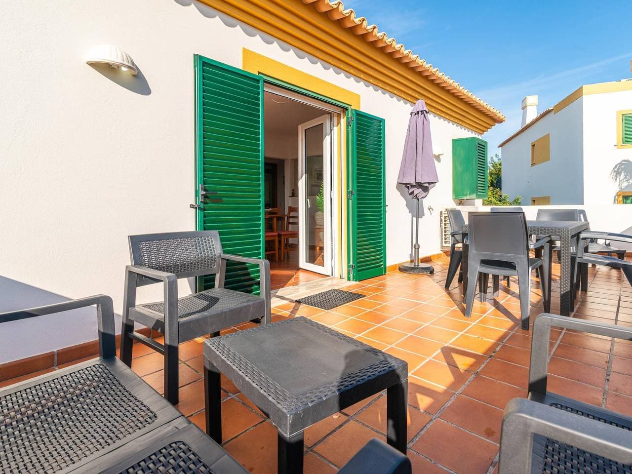 Foto 13 von 35: Ferienwohnung für 4 Personen mit Terrasse