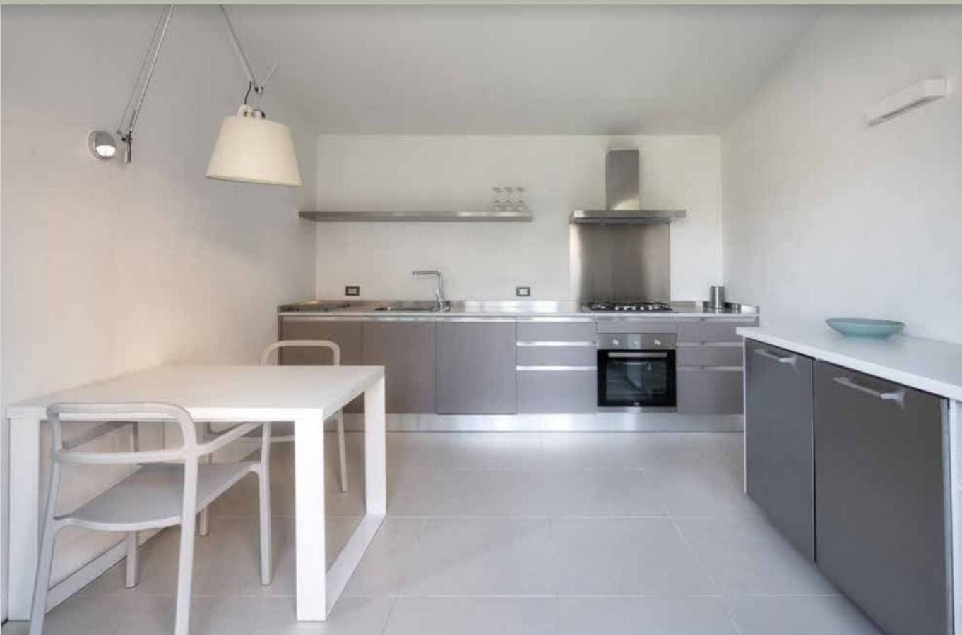 Foto 10 von 27: Ferienwohnung 'Casa Ara' mit Gemeinschaftspool, privater Terrasse und WLAN
