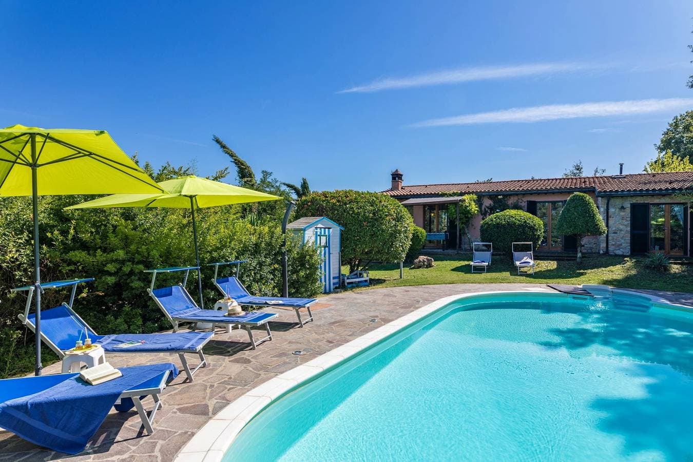 Foto 3 von 26: Villa für 6 Personen mit Terrasse