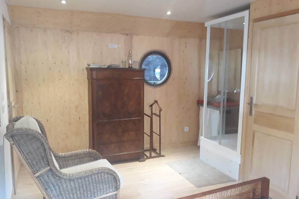 Atypical Comfort Room On A Barge On The River Saone 1