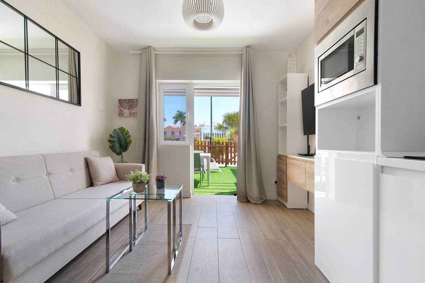 Foto 5 von 24: Ferienwohnung 'Oasis Pool View' mit Gemeinschaftspool, WLAN und Klimaanlage