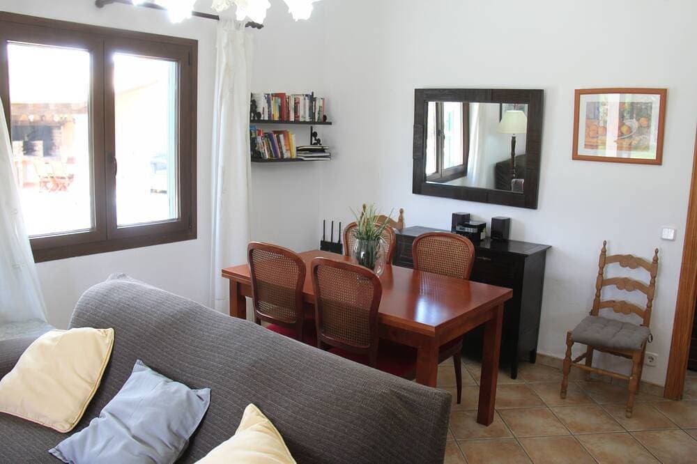 Foto 5 von 30: Villa/ Chalet. Private swimming pool.