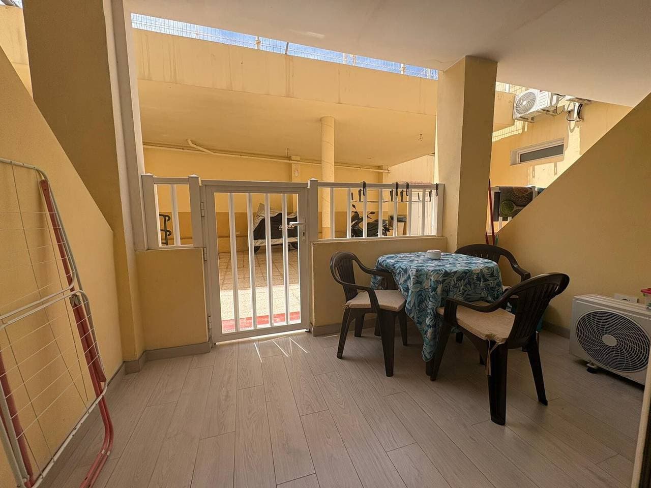 Foto 4 von 17: Ferienwohnung 'Torviscas Blue' mit privatem Pool, WLAN und Klimaanlage