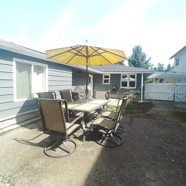 Foto 8 von 9: Cool Mid-Century Bungalow!