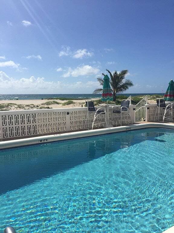 Foto 4 von 30: Pompano Beach Florida Beachfront Condo