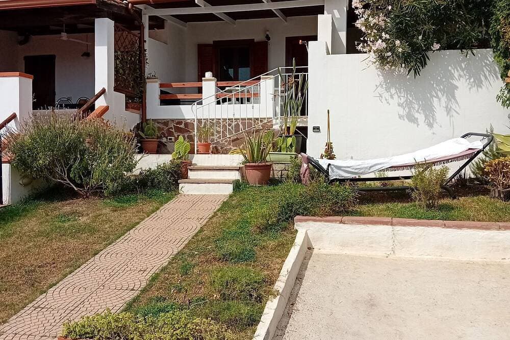 Foto 12 von 26: Pula The cottage with a sea view