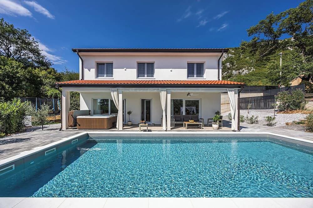 Villa Valentina  Luxusurlaub fur 8+1 Personen mit Xxl Beheizter Pool & Whirlpool 1