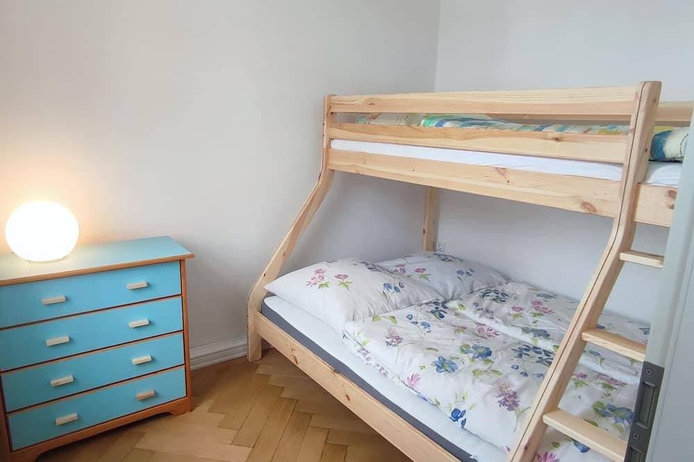 Foto 3 von 16: Helle und große Ferienwohnung mit zwei Schlafzimmern und Parkplatz