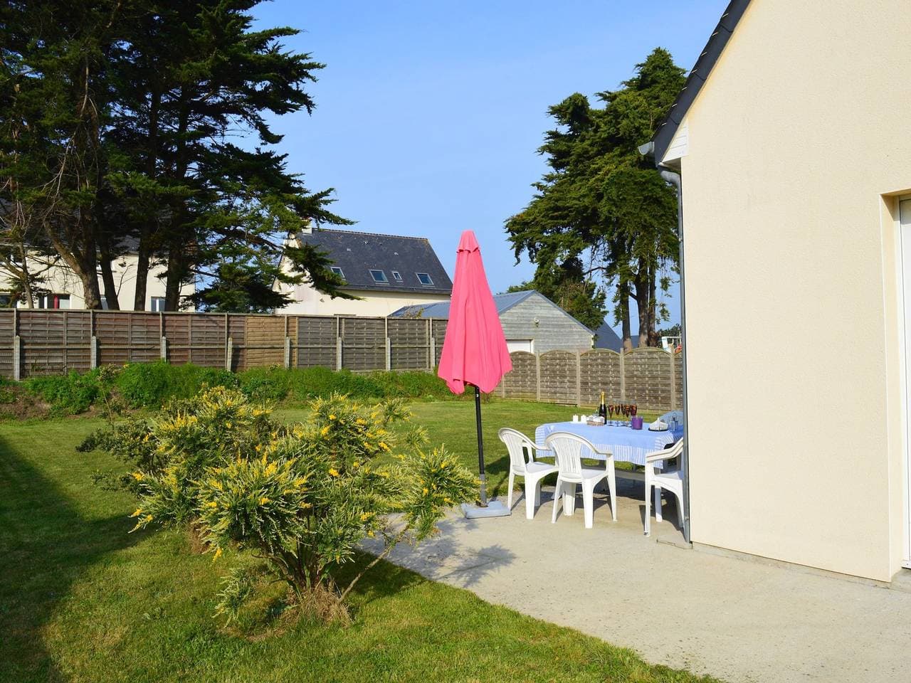 Foto 8 von 38: Ferienhaus für 6 Personen mit Garten