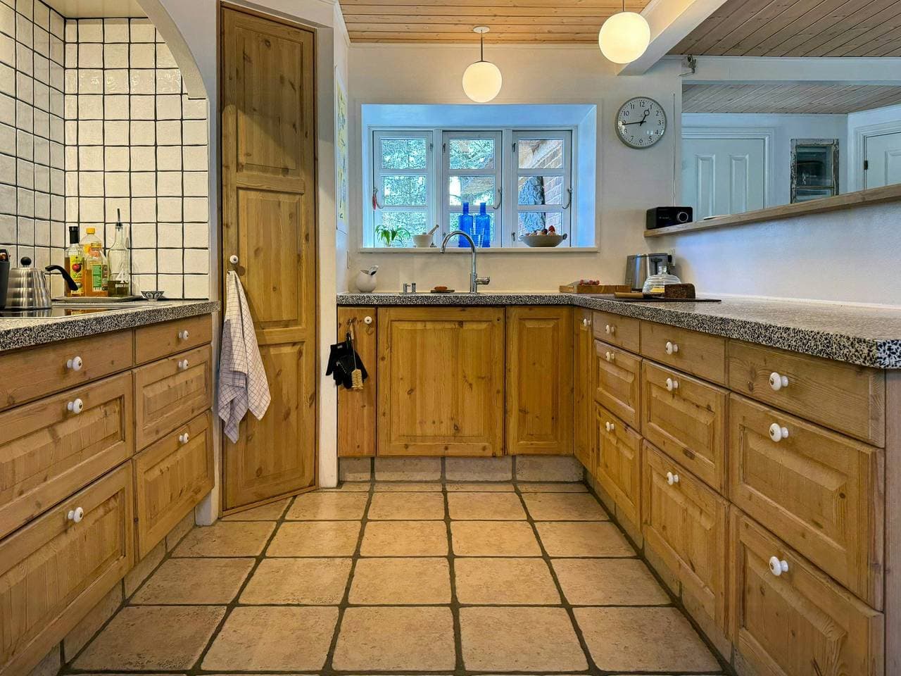 Foto 7 von 24: Historisches Reetdachhaus aus dem Jahr 1750 in Husby