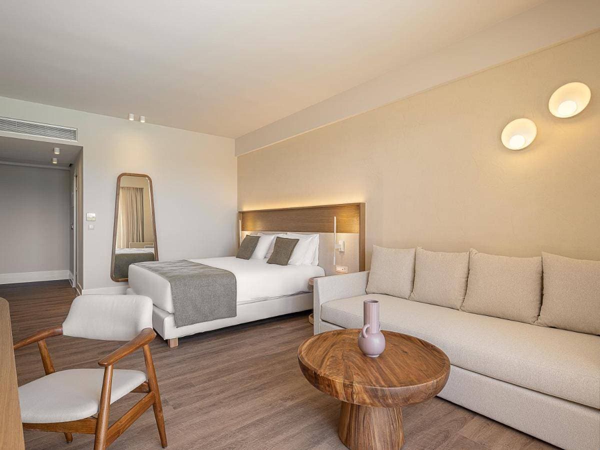 Foto 4 von 16: Premium Room Private Pool - Residence Collection (Adults Only 13+)