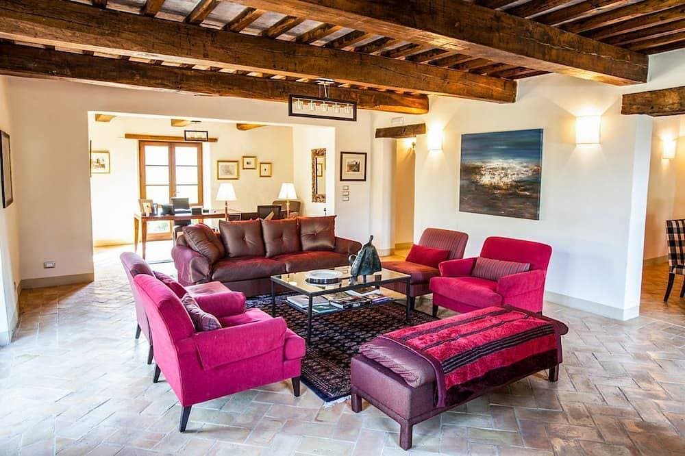 Foto 10 von 30: Villa Condotti - Fünf Schlafzimmer Villa, Schläft 12
