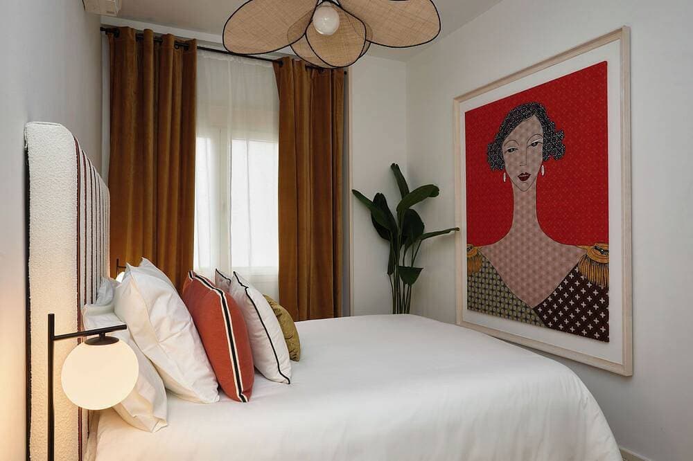 Foto 2 von 30: Oasis & Design in Central Alcalá | 3 Bedrooms | 2 Bathrooms | Private Patio