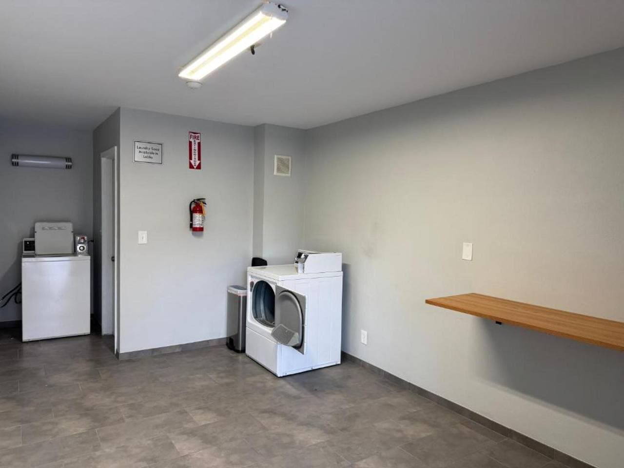 Foto 12 von 14: Ms6 Vancouver|1 Queensize-Bett|Suite|Nichtraucher