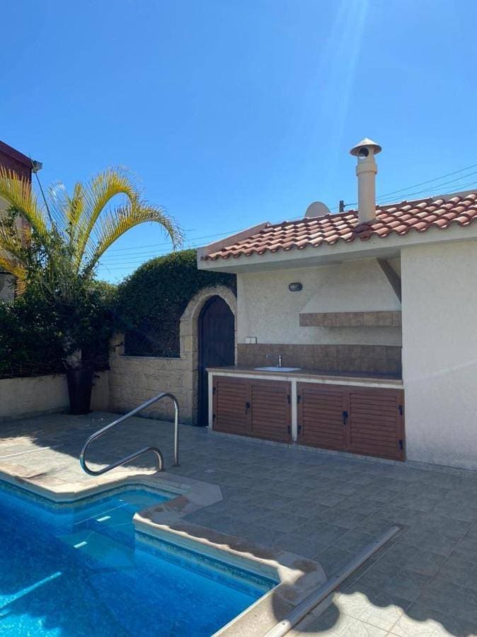 Foto 4 von 32: Villa with Private Pool