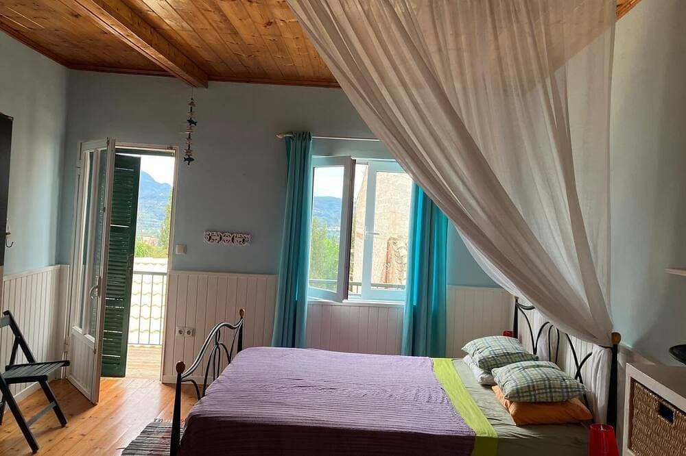 Foto 2 von 24: Traditionelles kleines Dorfhaus mit schönem Meeresblick