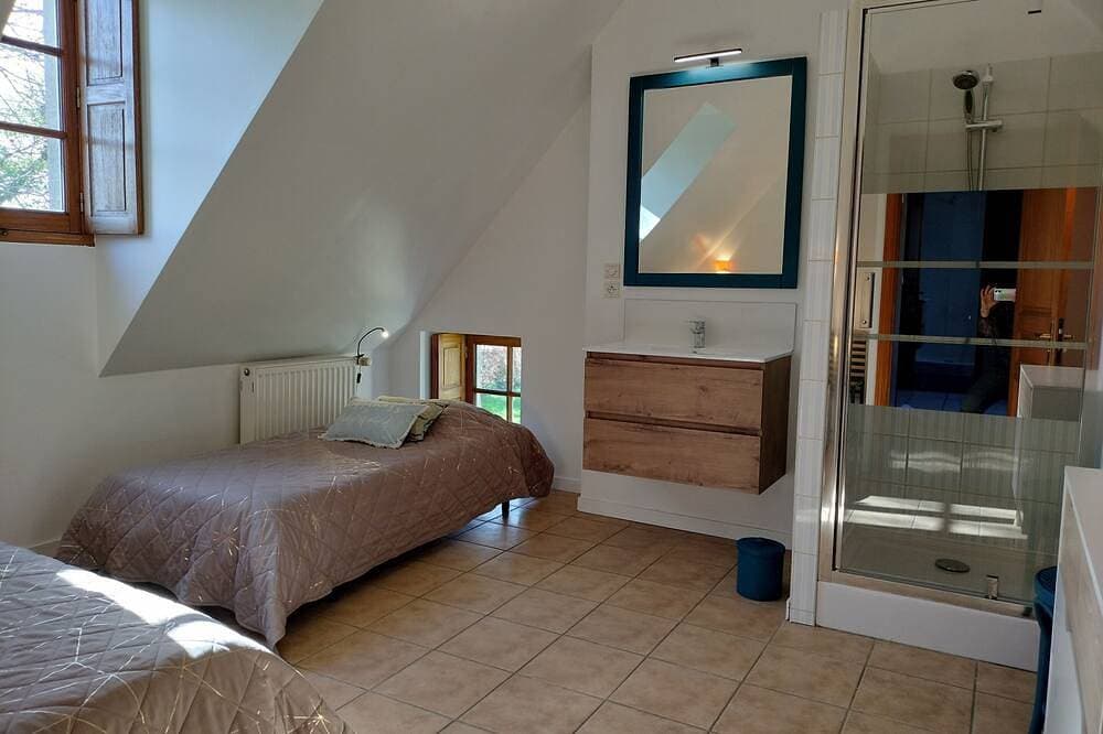 Foto 6 von 30: Cottage-Komfort-Ensuite mit Dusche-Gartenblick-Gîte Le Douaire