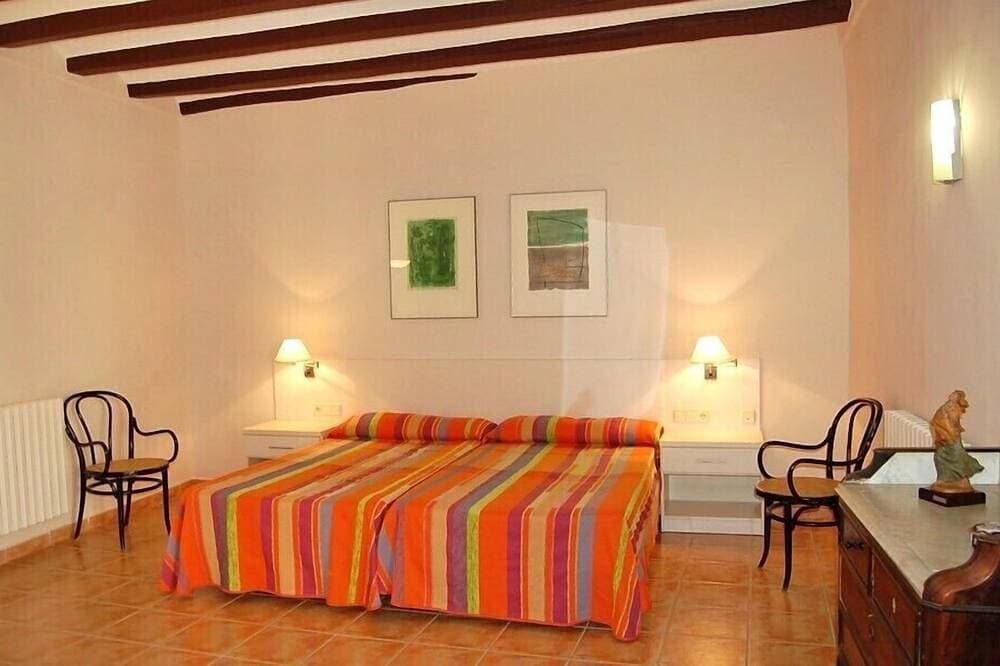 Foto 7 von 30: Casa Alerny – Authentisches katalanisches Landgut zwischen Kirschbäumen