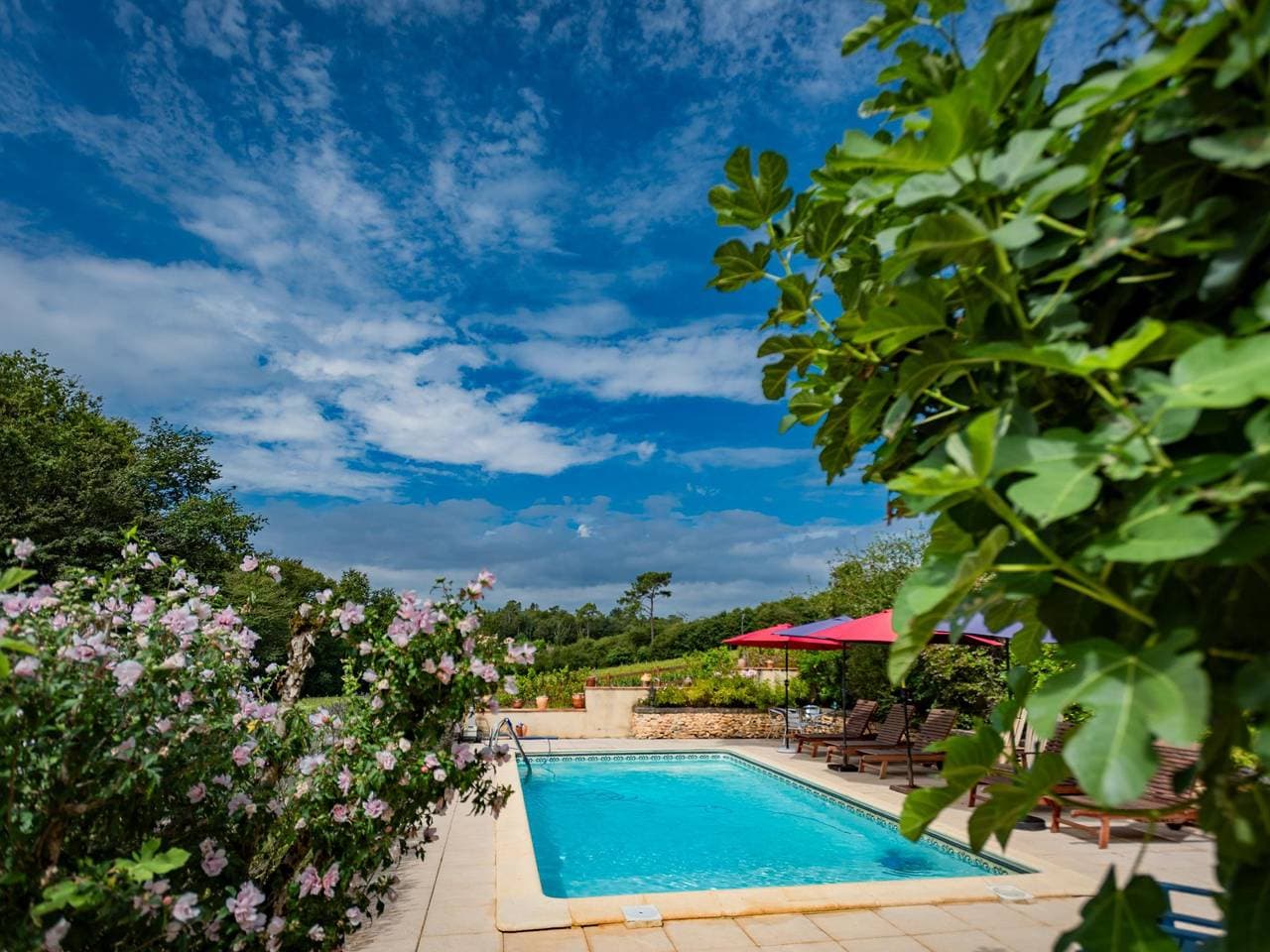 Foto 9 von 50: Großes super attraktives Haus mit privatem Pool