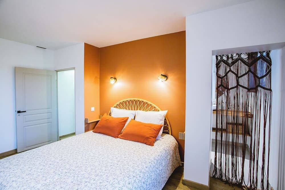 Foto 8 von 21: Gîte Ô Tilleul Enchanté Cocooning Avec Spa/jaccuzzi en Intérieur