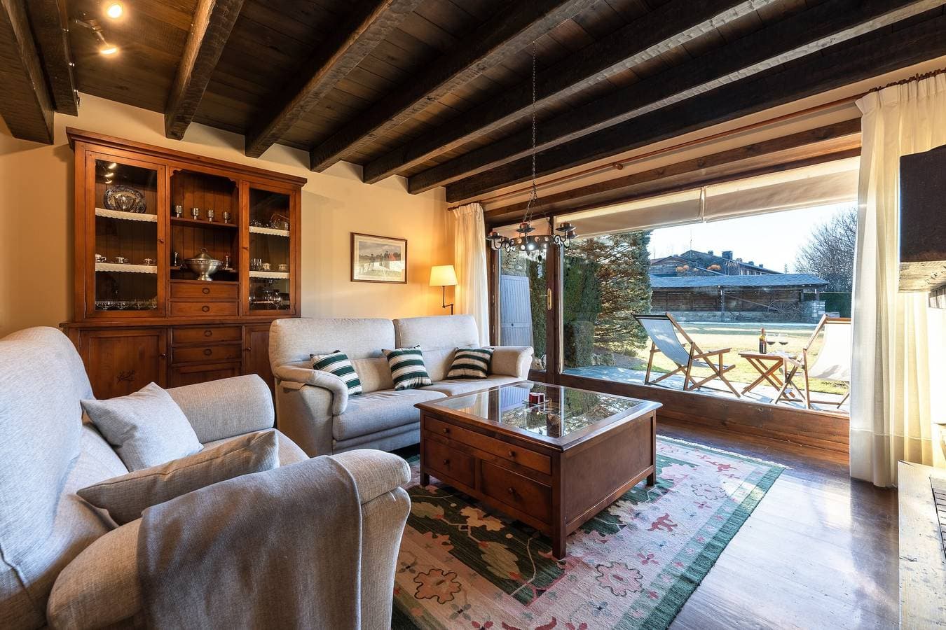 Foto 4 von 33: Ferienhaus "Casa Fontanals de Cerdanya" mit Bergblick, WLAN, Terrasse und Garten
