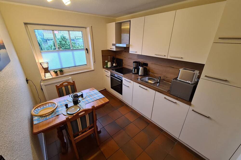 Foto 13 von 18: Ferienhaus Feriendomizil Seeluft in Haselünne direkt am See mit schöner Terrasse