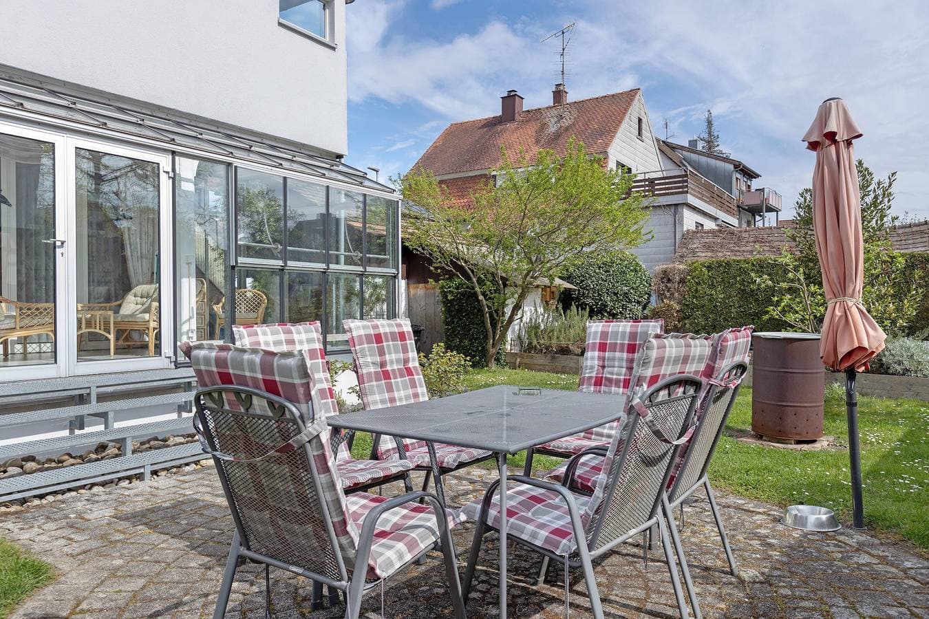 Foto 2 von 25: Ferienwohnung 'Stricker' mit Gemeinschaftsgarten und WLAN