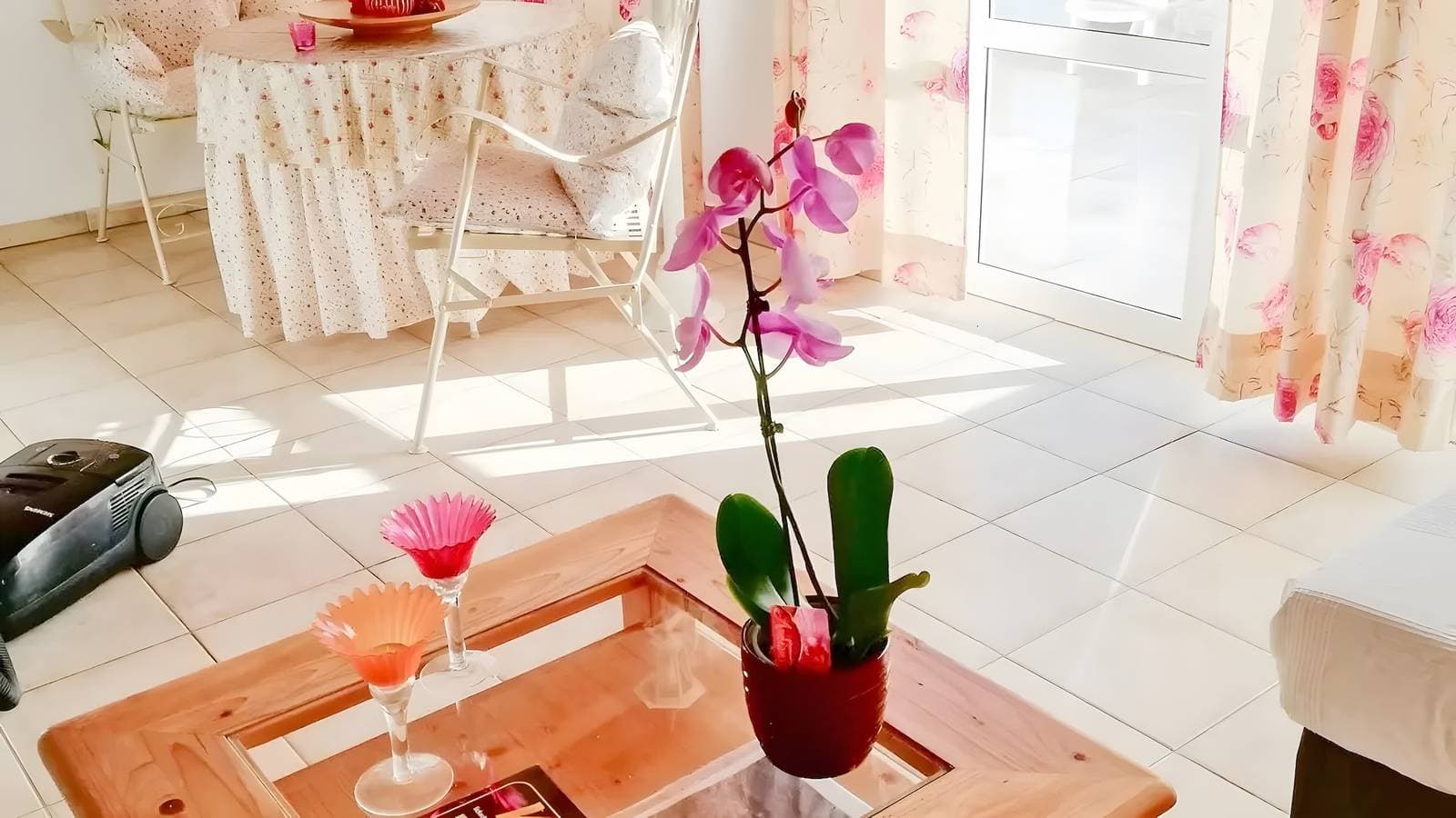 Foto 4 von 23: Casa Rosa – Charmante Zweizimmerwohnung mit Panoramablick