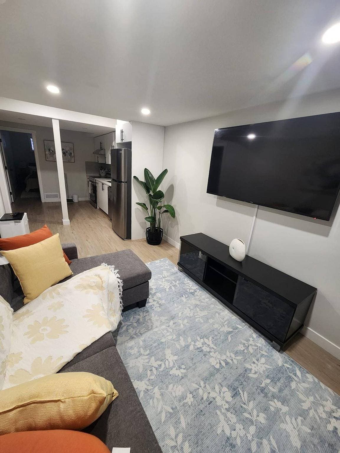 Foto 3 von 31: La Tobir Moderne, elegante Suite mit 2 Schlafzimmern und eigenem Eingang
